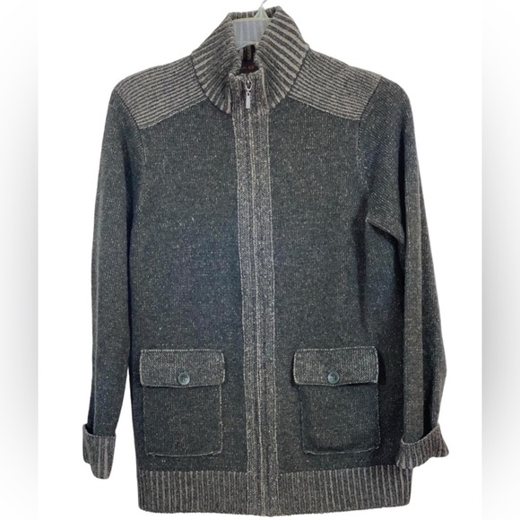 Tagio full zip wool cardigan sweater. EUC size medium - Picture 3 of 9